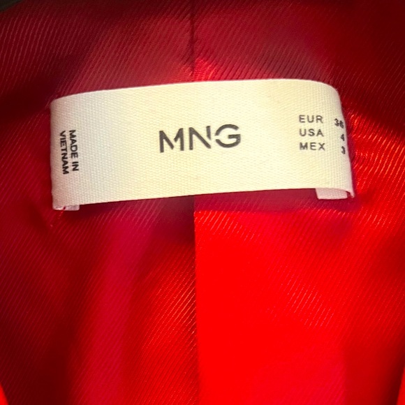 MANGO Structured Suit Blazer in Red, Size 4 - Picture 7 of 7